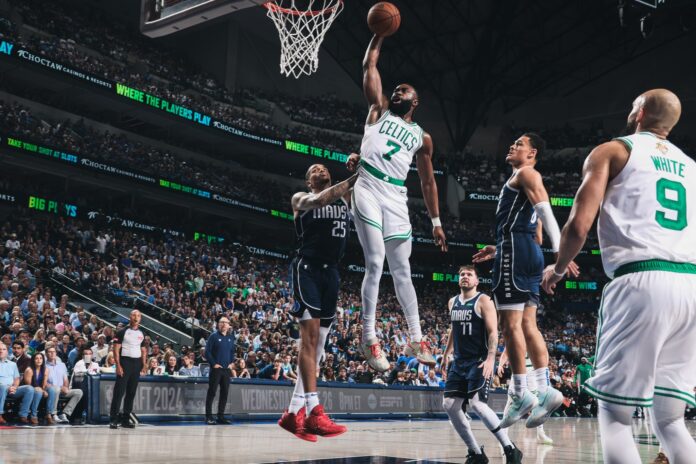 Boston ganó en Dallas Boston ganó en Dallas