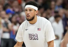 Booker: «Siento que ganar la NBA es más difícil que los Juegos Olímpicos» Devin Booker fue campeón olímpico en Tokio 2020.