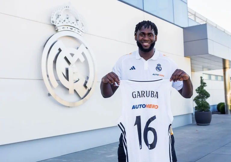 Usman Garuba firmó con el Real Madrid y ya fue presentado.