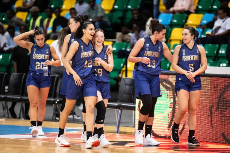 Argentina venció 53-47 a Gran Bretaña en el debut.