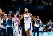 Francia controló a Canadá y enfrentará a Alemania en semifinales Evan Fournier metió un triplazo de mitad de cancha para clasificar a Francia a semifinales.