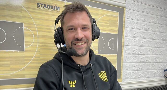 GWt_khKXoAAqlkG Maxi Stanic pasó por 3x3 Radio.
