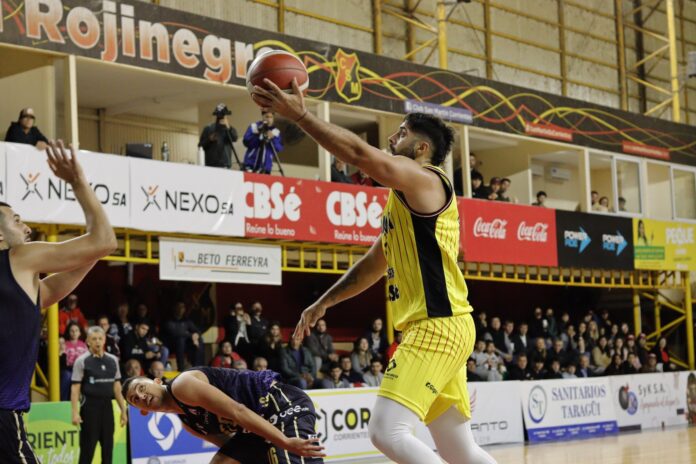 San Martín aplastó a Pato Basquete San Martín aplastó a Pato Basquete