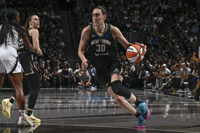 Breanna Stewart, la líder del triunfo de las Liberty.