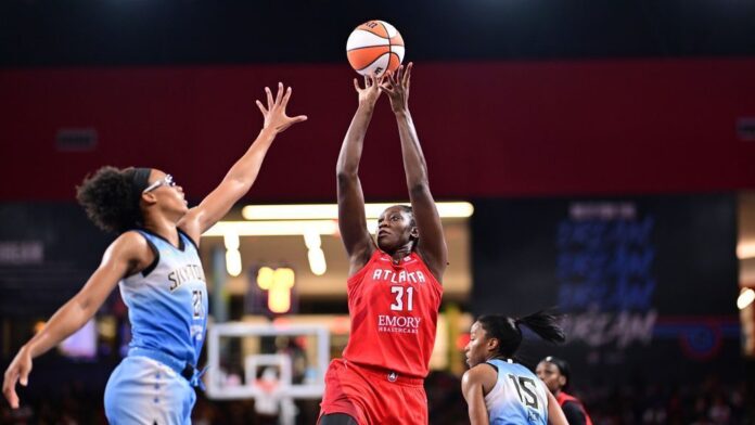 i Tina Charles hizo historia junto a las Atlanta Dream.