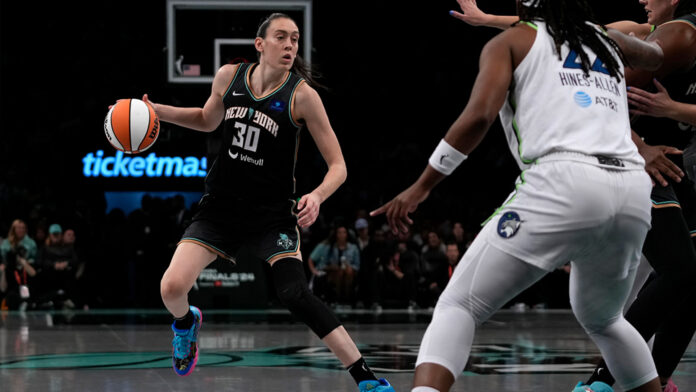 15424768_101324-wabc-ny-liberty-breanna-stewart-AP-img Breanna Stewart lideró el triunfo de las Liberty en el Game 2.