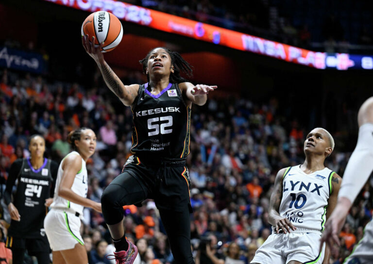 Las Sun vencieron a las Lynx y clasificaron a las finales de la WNBA 2024.