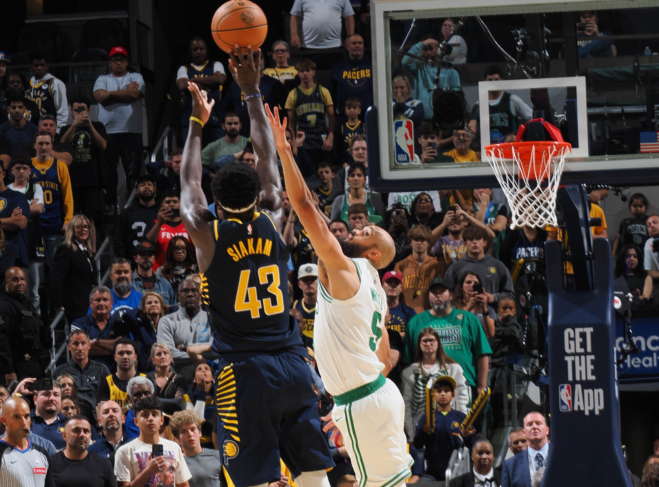 Siakam le da el triunfo a Indiana frente a los Celtics