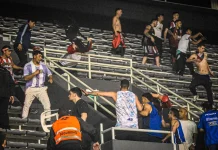 Peñarol y Quilmes recibieron sanciones tras los disturbios en el clásico Peñarol y quilmes sancionados por Aprevide