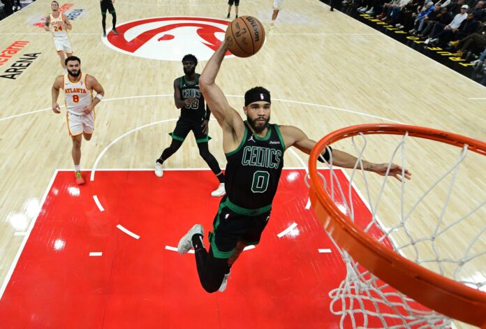Tatum la vuelca en el triunfo de Boston Tatum la vuelca en el triunfo de Boston Celtics frente a los Hawks