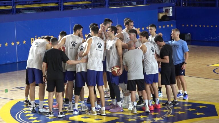 El plantel de Argentina tras el primer entrenamiento.