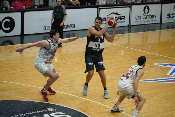 Olímpico ganó en casa