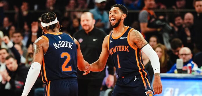 McBride y Payne celebran para los Knicks.
