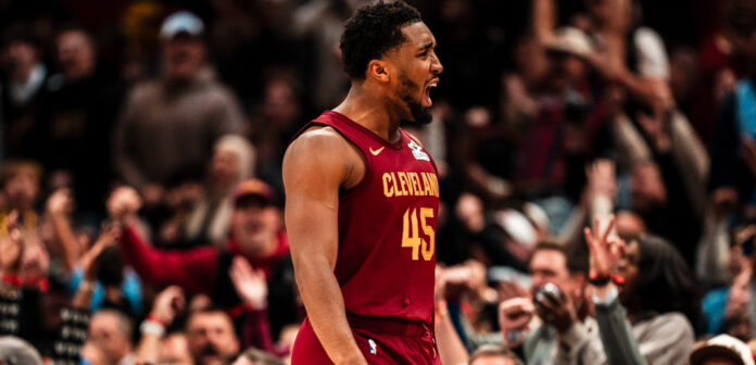 Donovan Mitchell lideró el festejo de Cleveland.