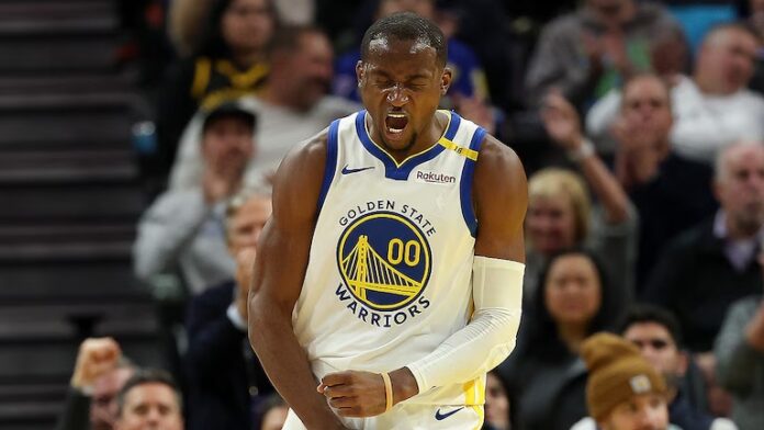Jonathan Kuminga, líder del goleo de Golden State en la victoria.