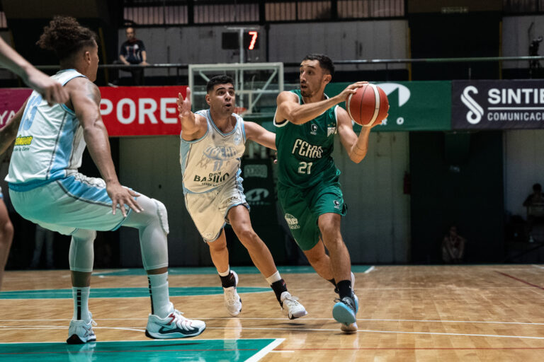 Ferro le ganó a Oberá en su primer partido del 2025