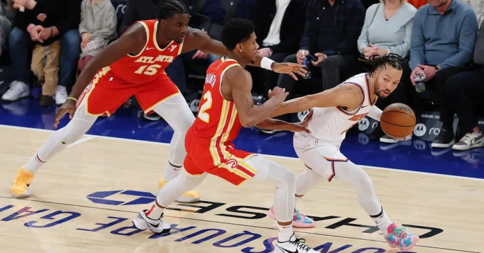 Jalen Brunson lideró el triunfo de los Knicks.