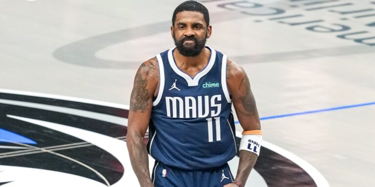 Kyrie Irving brilló en la victoria de los Mavericks.