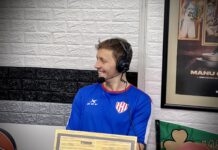 Gastón Whelan en 3×3 Radio: “No tenés partidos fáciles en la Liga Nacional” Gastón Whelan sonríe en el Estudio León Najnudel durante la entrevista con 3x3 Radio.