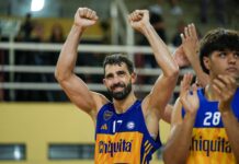 Sebastián Vega en 3×3 Radio: “Hoy tenemos una gran oportunidad” Sebastián Vega festeja tras la victoria de Boca sobre Obras.