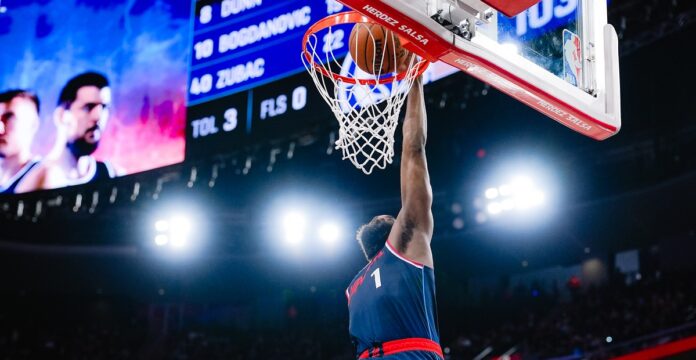 Harden sumó 50 puntos en la victoria de los Clippers.