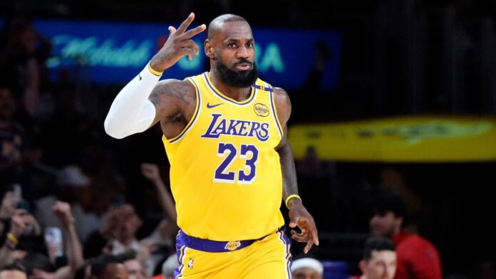 yap25064139246431 LeBron James rompió el récord ante los Pelicans.