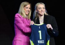 WNBA Draft 2025: Paige Bueckers fue la número uno de una camada prometedora La sonrisa de Paige Bueckers tras ser seleccionada en el WNBA Draft 2025.