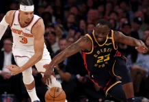 NBA Hustle Award: El curioso premio que ganó Draymond Green Draymond Green se lanza por una pelota perdida en un juego contra los Knicks.