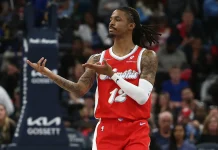 La NBA volvió a sancionar a Ja Morant Ja Morant deberá pagar una multa de 75.000 dòlares.