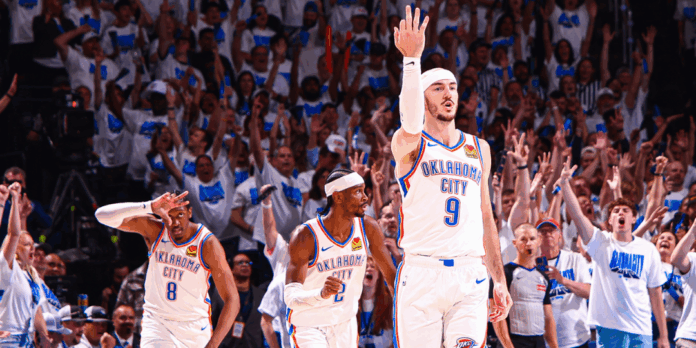 Diseño sin título El Thunder, con Shai Gilgeous-Alexander a la cabeza, celebra la victoria sobre los Minnesota Timberwolves en el juego 1 de las Finales del Oeste.