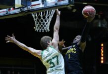 Obras abrió la serie ante Atenas con un triunfo