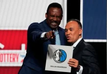 Dallas sorprendió y ganó la lotería del Draft 2025. Renaldo Blackman festeja que los Mavericks ganaron la lotería del Draft 2025