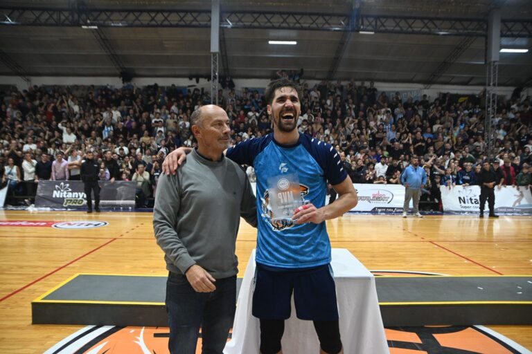 Lucio Reinaudi, el MVP de Racing de Chivilcoy.
