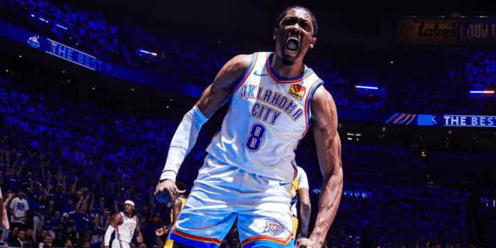 OKC THUNDER Jalen Williams, figura indiscutible del encuentro, celebra el triunfo del Thunder que pone la serie 3-2 a su favor y los deja a un paso de coronarse como los nuevos campeones de la NBA.