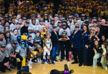 ¡Indiana consiguió su pase a las Finales de la NBA! Los Pacers celebran su título de la Conferencia Este luego de vencer a los Knicks en seis encuentros y clasificar a las Finales de la NBA luego de 25 años y por segunda vez en su hitoria .