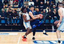 Regatas reaccionó a tiempo y se metió en las semifinales Regatas Oberá J4