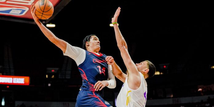 El plato fuerte de la jornada fue el clásico angelino, que se terminaron llevando los Clippers.