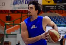 La Unión sumó a un extranjero: Tomás Nuno Tomás Nuno lleva la pelota en un entrenamiento.