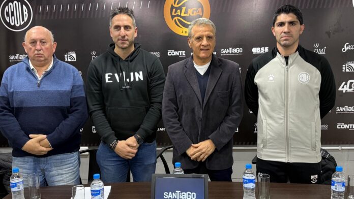 La presentación de Martín Villagrán como entrenador de Olímpico