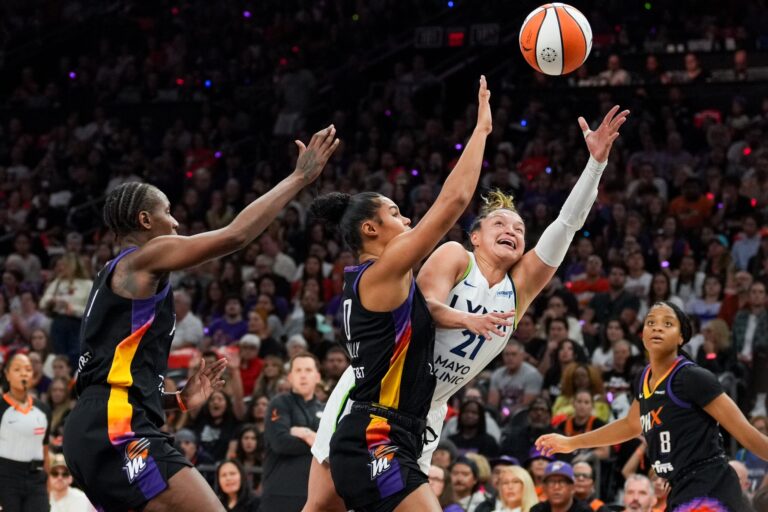 Las Mercury avanzaron a las finales y esperan por sus rivales