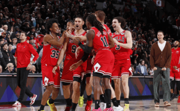Victoria de los Bulls, triunfazo de los Knicks y dos equipos que estiran rachas: lo mejor de la jornada NBA Nikola Vucevic fue el héroes de los Bulls con un game winner en una jornada NBA cargada de partidos.