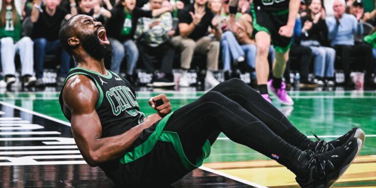 Los Celtics le cortaron la racha de victorias histórica a los Detroit Pistons en la noche de Copa NBA.