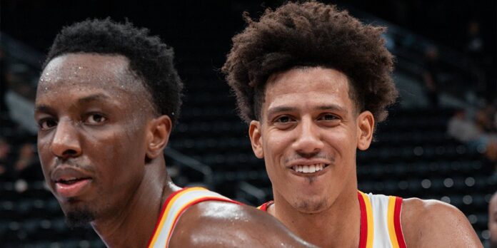 HAWKS Jalen Johnson fue la gran figura de la noche al rozar el cuádruple-doble en la victoria de Atlanta sobre Utah Jazz en la jornada de NBA.