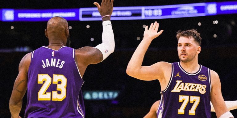 Los Lakers sellaron su pasae a la siguiente ronda en la noche de Martes de Copa NBA.