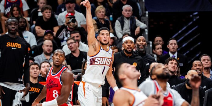 En el único partido que tuvo la noche, los Phoenix Suns vencieron de local a Los Angeles Clippers, que no contaron con sus máximas estrellas.