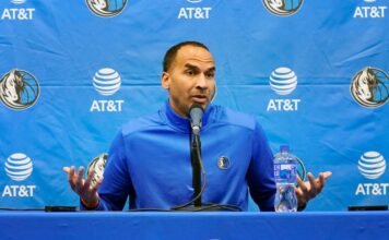 Los Mavericks despidieron al que traspasó a Luka Doncic Nico Harrison habla en conferencia de prensa.