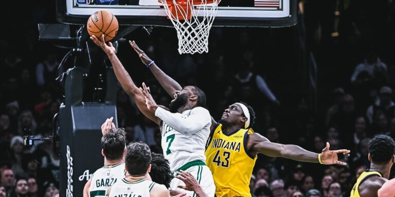 Jaylen Brown lideró la remontada de los Celtics sobre los Pacers en Boston en uno de los mejores partidos de la jornada de Lunes en la NBA.
