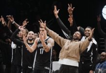 De la paliza de Brooklyn al cierre agónico en Atlanta: lo mejor del domingo en la NBA Brooklyn Nets venció a los Bucks e igualó el récord de la franquicia en mayor diferencia de puntos en la jornada de Domingo en la NBA.
