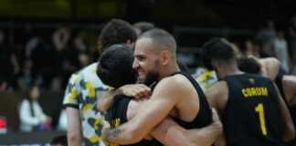 Obras luchó y venció a Peñarol en su casa