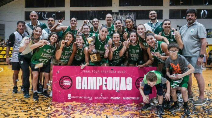 Ferro festeja el campeonato del Apertura 2025.